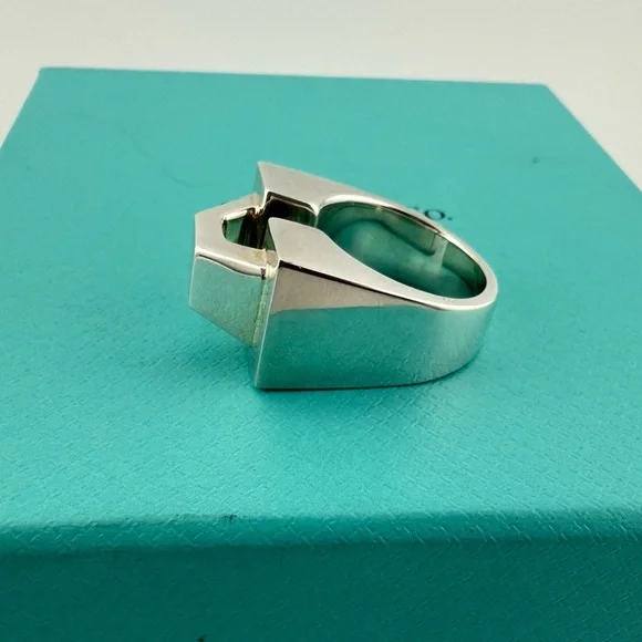 Tiffany & Co. Out of Retirement Block Sculptural Ring in Sterling Silver - Picture 8 of 11